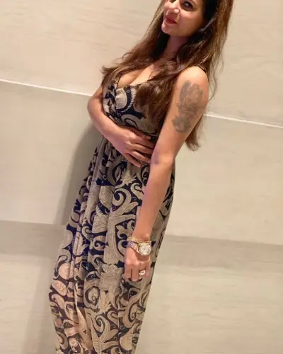 Bidhuna Escort
